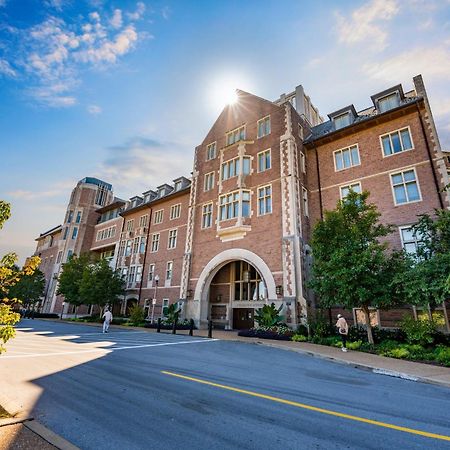 The Knight Center At Washington University ユニバーシティ エクステリア 写真